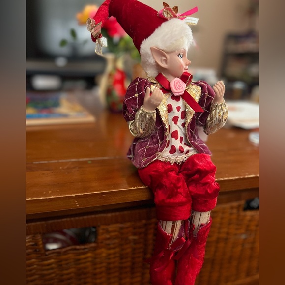 Cynthia Rowley Elf Doll with Heart Pattern Valentine Day - Picture 3 of 8